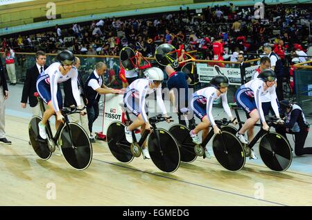 Katie ARCHIBALD/Laura TROTT/Elinor BARKER/Joanna ROXSELL - Grande Bretagne - Poursuite par equipes - 19.02.2015 - Cyclisme sur piste - Championnats du Monde - Saint Quentin en Yvelines -.Photo : Dave Winter/Icon Sport Banque D'Images