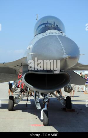 General Dynamics F-16 Fighting Falcon de l'armée de l'air à la seconde de l'aéronautique à l'aéroport de Malaga, Malaga, Andalousie, Espagne, Banque D'Images