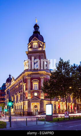 L'ancien bâtiment principal de Hambourg, bureau de poste principal, immeuble de bureaux et les bureaux de médecin, Stephansplatz, Neustadt, Hambourg Banque D'Images