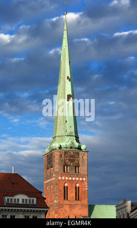 Tour de l'église St Jacob, roman tardif, 13ème siècle., Lübeck, Schleswig-Holstein, Allemagne Banque D'Images