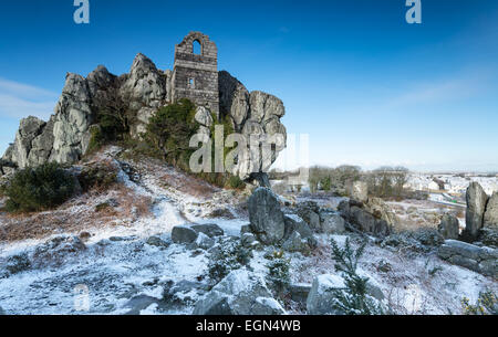 La chapelle en ruines construit en à un affleurement de granite escarpée à Roche Rock à Cornwall Banque D'Images