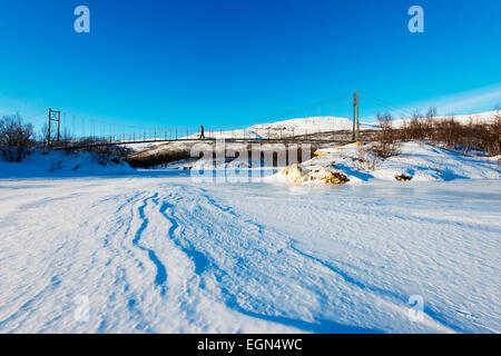 Cirlcle de l'Arctique, l'Europe, la Laponie, Scandinavie, Suède, Abisko National Park, lac gelé Banque D'Images