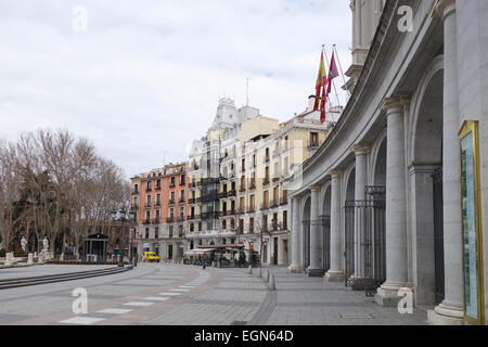 La partie arrière de la maison de l'opéra, Théâtre Royal, Teatro Real, concert hall, la Plaza de Oriente, Madrid, Espagne Banque D'Images