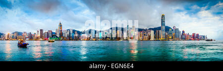 Hong Kong, Chine skyline panorama de l'ensemble du port de Victoria. Banque D'Images