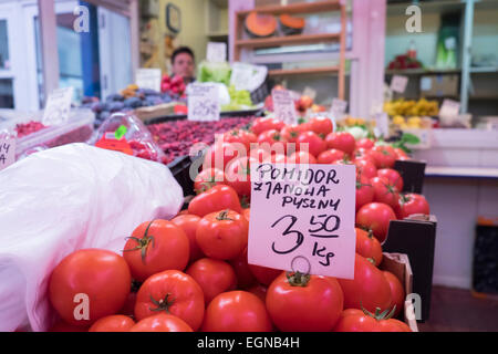 Alimentation à vendre à Varsovie Pologne Banque D'Images