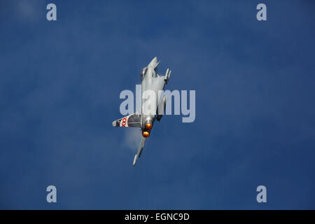 L'Eurofighter Typhoon de la RAF afficher au Bristol International Balloon Fiesta. Août 2014 Banque D'Images