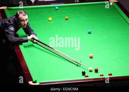 Gdynia, Pologne. 27 Février, 2015. Gdynia Snooker PTC Polish Open 2015. Martin Gould fait face à Gerard Greene durant la première journée de tournoi à Gdynia Arena sports hall Crédit : Michal Fludra/Alamy Live News Banque D'Images