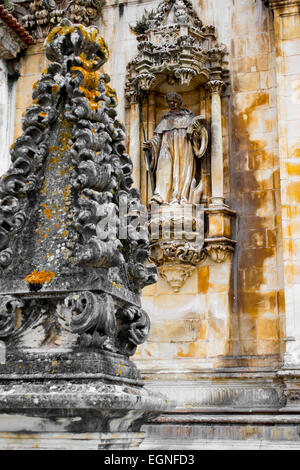 Statue au monastère d'Alcobaça - Image Banque D'Images