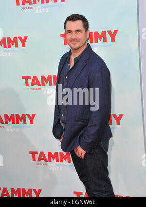 LOS ANGELES, CA - 30 juin 2014 : Tate Taylor lors de la première de "Tammy" au théâtre chinois de Grauman, Hollywood. Banque D'Images