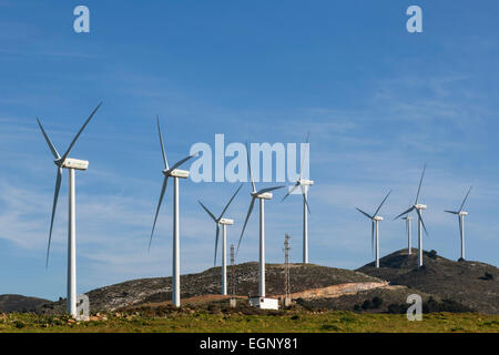 Les éoliennes près de Ardales, la province de Malaga, Andalousie, espagne. Banque D'Images