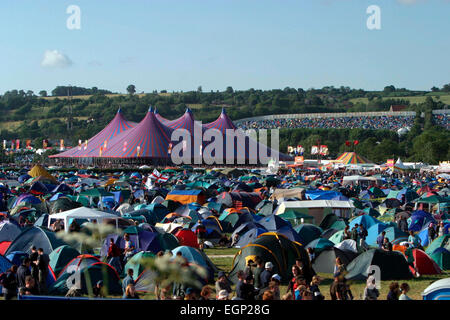 La danse,tente Glastonbury Festival, Pilton, Somerset, Angleterre - 27 juin 2003. Banque D'Images