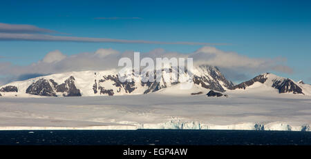L'Antarctique, l'Antarctique, son plateau de glace continentale, en été, vue panoramique Banque D'Images
