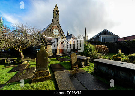 Saint Augustin l'église néo-gothique construite en 1872 sur les murs de Derry, Londonderry, en Irlande du Nord. © George Sweeney/Alamy Banque D'Images