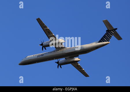 De Havilland Canada DHC-8-402Q Dash 8 C-GLQQ Porter Airlines à l'aéroport d'OTTAWA Ottawa, Canada, le 2 novembre 2014 Banque D'Images