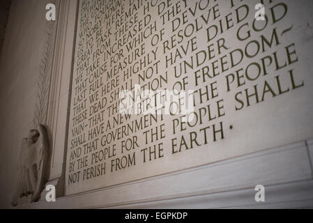 WASHINGTON DC, USA - Le texte de l'Adresse de Gettysburg gravée dans le mur sud à l'intérieur du Lincoln Memorial à Washington DC. Banque D'Images