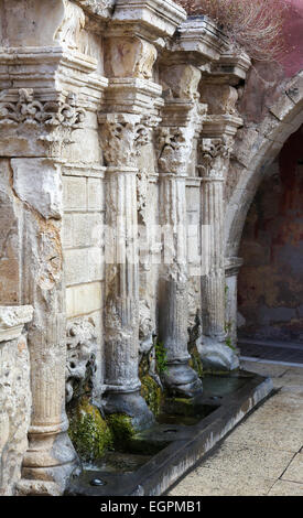 Fontaine Rimondi, dans la ville de Réthymnon sur l'île de Crète, Grèce. Cette fontaine vénitienne a été créé en 1626. Banque D'Images