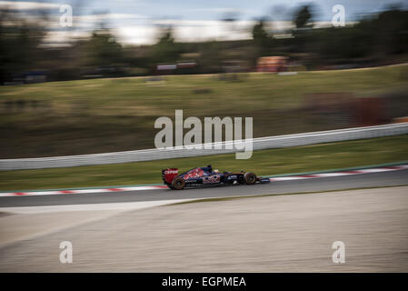 Montmelo, Catalogne, Espagne. 28 Février, 2015. CARLOS SAINZ (ESP) entraîne une Toro Rosso durant la journée 03 de l'avant-saison de Formule 1 essais au Circuit de Catalunya de Barcelone : Crédit Matthias Rickenbach/ZUMA/ZUMAPRESS.com/Alamy fil Live News Banque D'Images