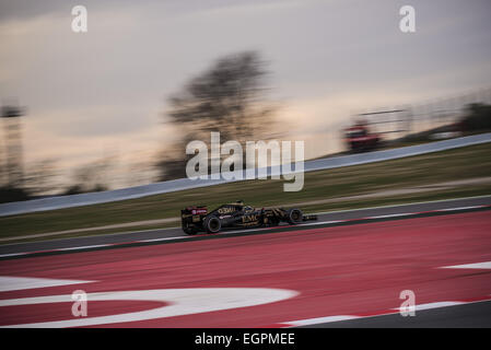 Montmelo, Catalogne, Espagne. 28 Février, 2015. ROMAIN GROSJEAN (FRA) entraîne une Mercedes au cours de jour 03 de l'avant-saison de Formule 1 essais au Circuit de Catalunya de Barcelone : Crédit Matthias Rickenbach/ZUMA/ZUMAPRESS.com/Alamy fil Live News Banque D'Images