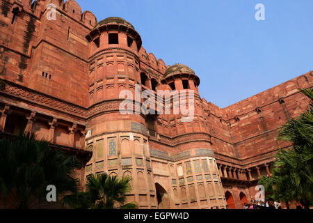 Fort d'Agra Inde coloré de l'intérieur du bâtiment architectural view Banque D'Images