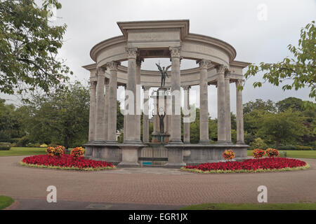 Le Welsh National War Memorial à Alexandra Gardens, Cathays Park, Cardiff, Pays de Galles. Banque D'Images