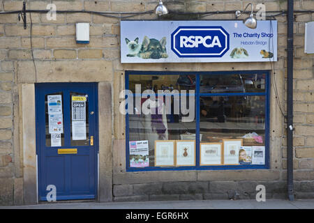 La RSPCA magasin de charité, Hebden Bridge, West Yorkshire Banque D'Images