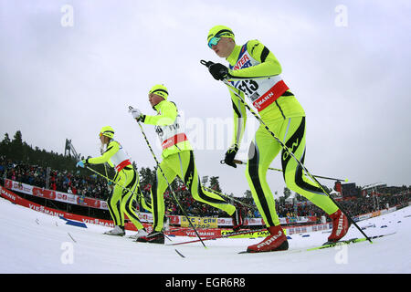 Falun, Suède. 06Th Mar, 2015. Précurseurs en action avant le ski de fond 50 km classique départ en masse à la compétition aux Championnats du Monde de ski nordique à Falun, Suède, 01 mars 2015. Photo : Fredrik von Erichsen/dpa/Alamy Live News Banque D'Images