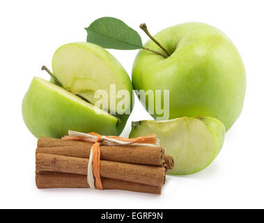 Apple, canella sur fond blanc Banque D'Images
