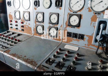 Ancien panneau de commande électrique pour les pompes à la station de pompage de Thompson, Belfast Banque D'Images