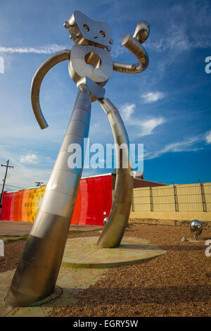 "L'homme" sculpture dans la zone Deep Ellum, de Dallas au Texas. Banque D'Images