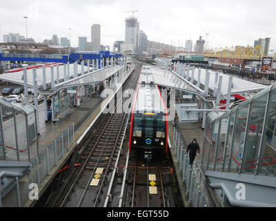 Poplar DLR (Docklands light railway) Banque D'Images