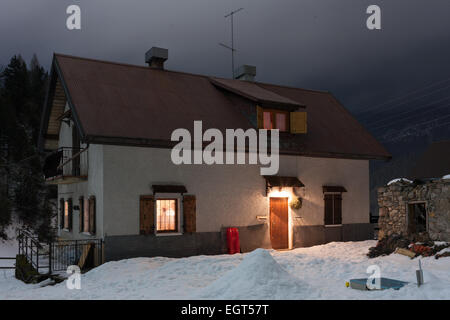 Maison de montagne privés dans la région des Alpes italiennes. Banque D'Images