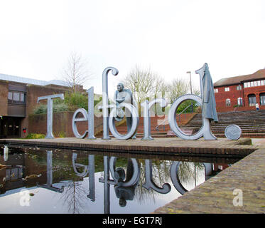 Lawley Village, Telford. Nouveau supermarché Morrisons et des appartements à Lawley Village de Telford Banque D'Images