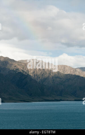 Lake Hawea et des Alpes du Sud, de l'Otago, île du Sud, Nouvelle-Zélande. Banque D'Images