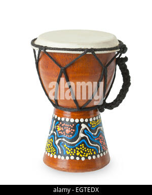 Djembe africain original isolé sur fond blanc. Banque D'Images