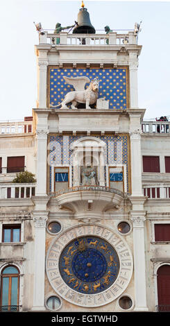 L'horloge du zodiaque dans la place Saint-Marc, Venise, Italie Banque D'Images