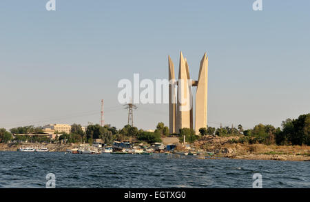 Soviet-Egyptian monument de l'amitié, le lac Nasser, Assouan, Egypte 081122 33347  Banque D'Images