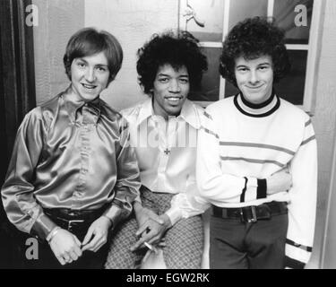 Le Jimi Hendrix Experience au Saville Theatre, Londres, en juin 1967. De gauche à droite : Mitch Mitchell, Jimi Hendrix, Noel Redding Banque D'Images