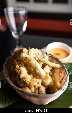 Asperges Tempura frit Banque D'Images