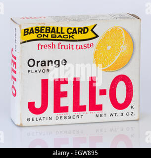 Historique 1963 Box de JELL-0 avec une carte de commerce de base-ball de la Major League à l'arrière Banque D'Images