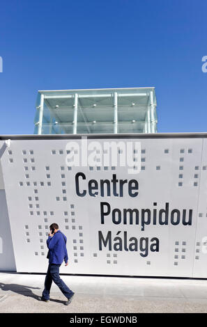 Centre Pompidou Malaga, en construction ,le cube, musée d'art pop up Muelle Uno, Malaga, Andalousie, espagne. Banque D'Images