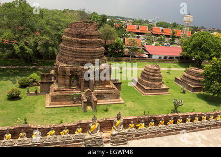 Wat Yai Chai Mongkol temple bouddhiste à Ayutthaya en Thaïlande Banque D'Images