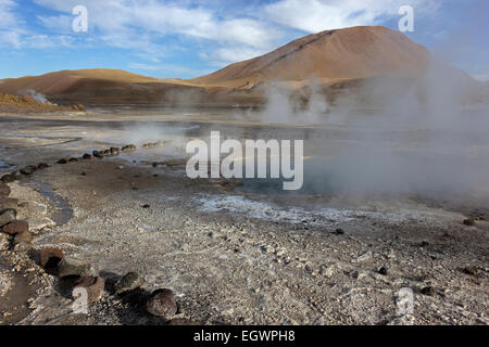 El Tatio Geysers au Chili le matin Banque D'Images