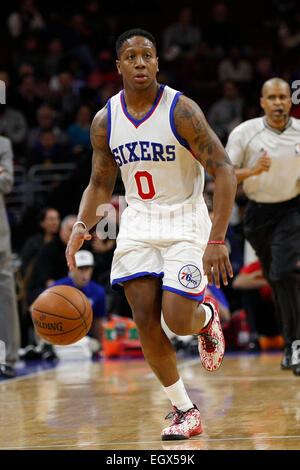 27 février 2015 : Philadelphia 76ers guard Isaiah Canaan (0) en action au cours de la NBA match entre les Washington Wizards et les Philadelphia 76ers au Wells Fargo Center de Philadelphie, Pennsylvanie. Les Philadelphia 76ers a gagné 89-81. Banque D'Images