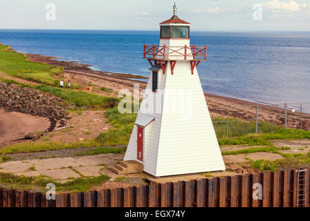 Gamme light sur le quai à Wood Islands, l'Île du Prince Édouard, Canada. Banque D'Images