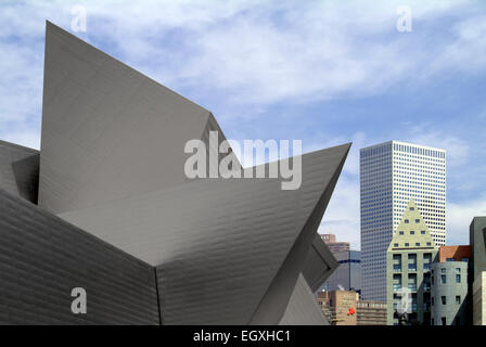 Denver Art Museum, Frederic C. Hamilton building à Denver, Colorado, conçu par l'architecte Daniel Libeskind en 2006. Banque D'Images