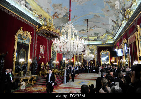 Königin Letizia von Spanien, Clemencia Rodriguez de Santos, Juan Manuel Santos, Felipe König von Spanien und Gäste haus zum Accueil Dîner de Gala zu Ehren des kolumbianischen Président Santos senneur und Frau im Palacio Real. Madrid, 02.03.2015/photo alliance Banque D'Images