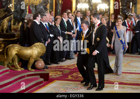 Juan Manuel Santos, Felipe König von Spanien, Clemencia Rodriguez de Santos und Königin Letizia von Spanien beim Accueil zum Gala Dinner zu Ehren des kolumbianischen Président Santos senneur und Frau im Palacio Real. Madrid, 02.03.2015/photo alliance Banque D'Images