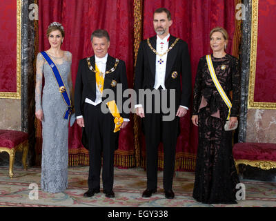 Juan Manuel Santos, Königin Letizia von Spanien, Felipe König von Spanien und Clemencia Rodriguez de Santos beim Accueil zum Gala Dinner zu Ehren des kolumbianischen Président Santos senneur und Frau im Palacio Real. Madrid, 02.03.2015/photo alliance Banque D'Images