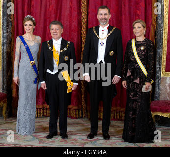 Juan Manuel Santos, Königin Letizia von Spanien, Felipe König von Spanien und Clemencia Rodriguez de Santos beim Accueil zum Gala Dinner zu Ehren des kolumbianischen Président Santos senneur und Frau im Palacio Real. Madrid, 02.03.2015/photo alliance Banque D'Images