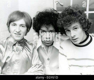 Le Jimi Hendrix Experience au London's Saville Theatre en janvier 1967. De gauche à droite : Noel Redding, Jimi Hendrix, Mitch Mitchell Banque D'Images